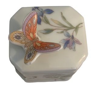 vintage ceramic butterfly trinket jewelry box floral